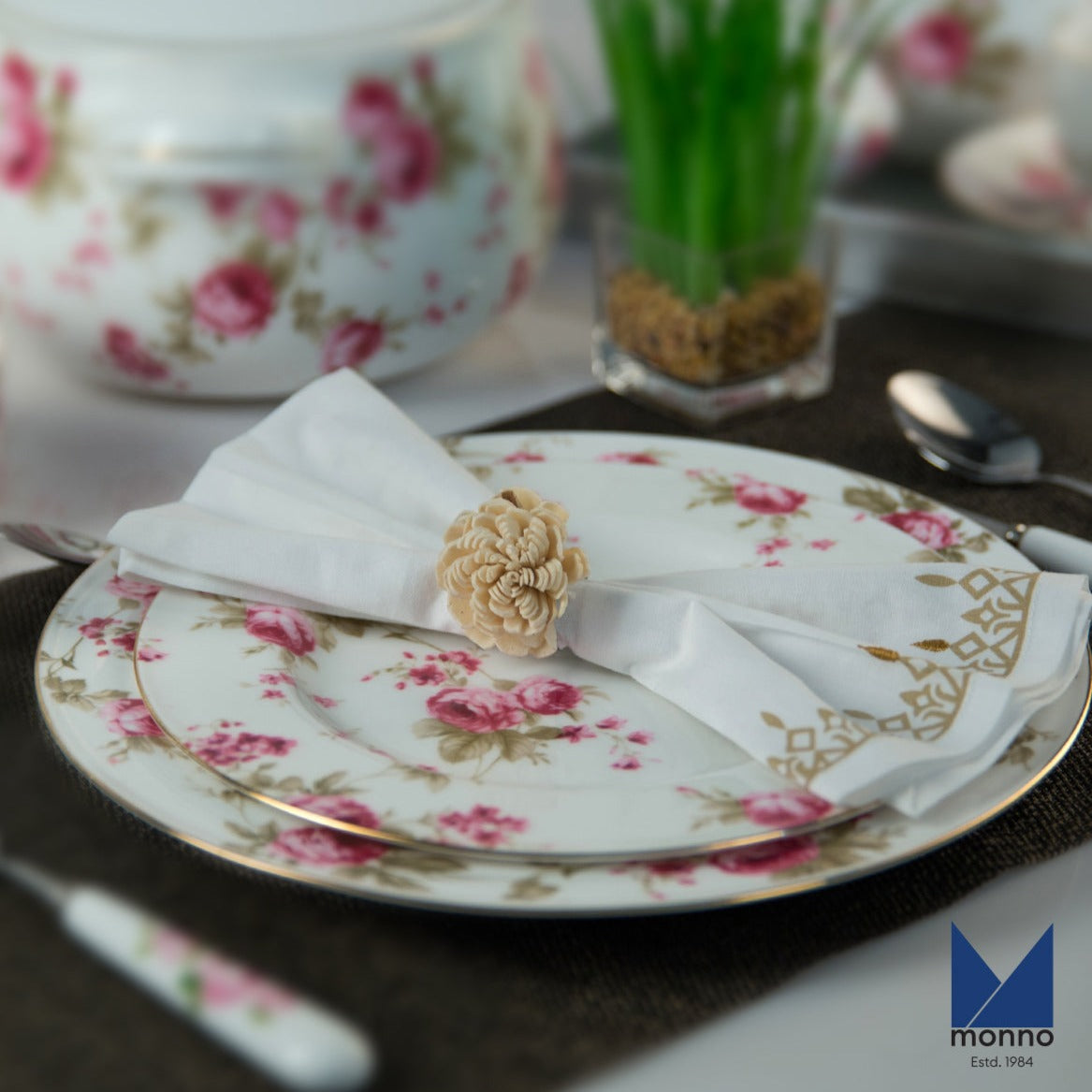 Rosy Romance Dinner Set – Monno Ceramic