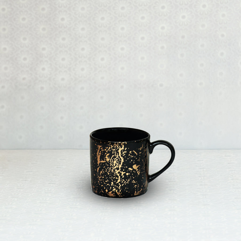 Sleek Oro Design Mug