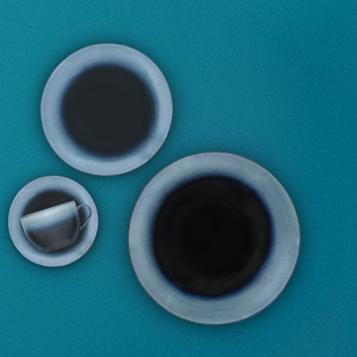 White Overlay Black Dinner Set
