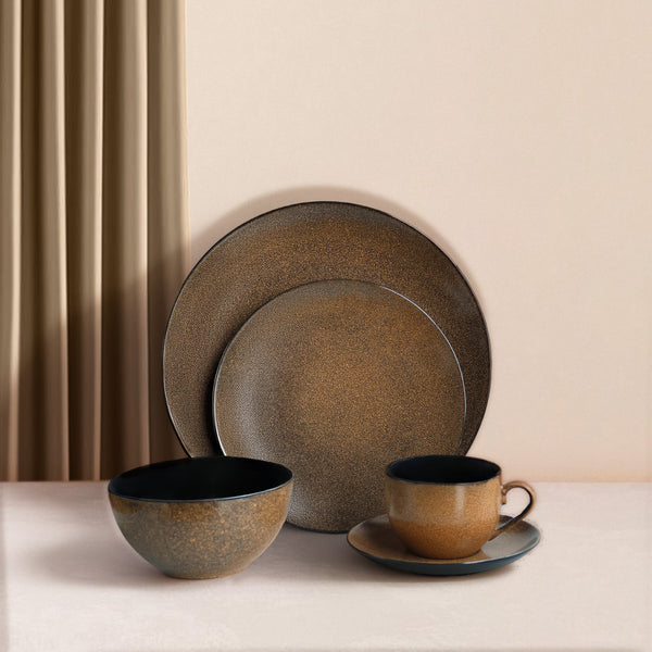 Iris Amber Dinner Set