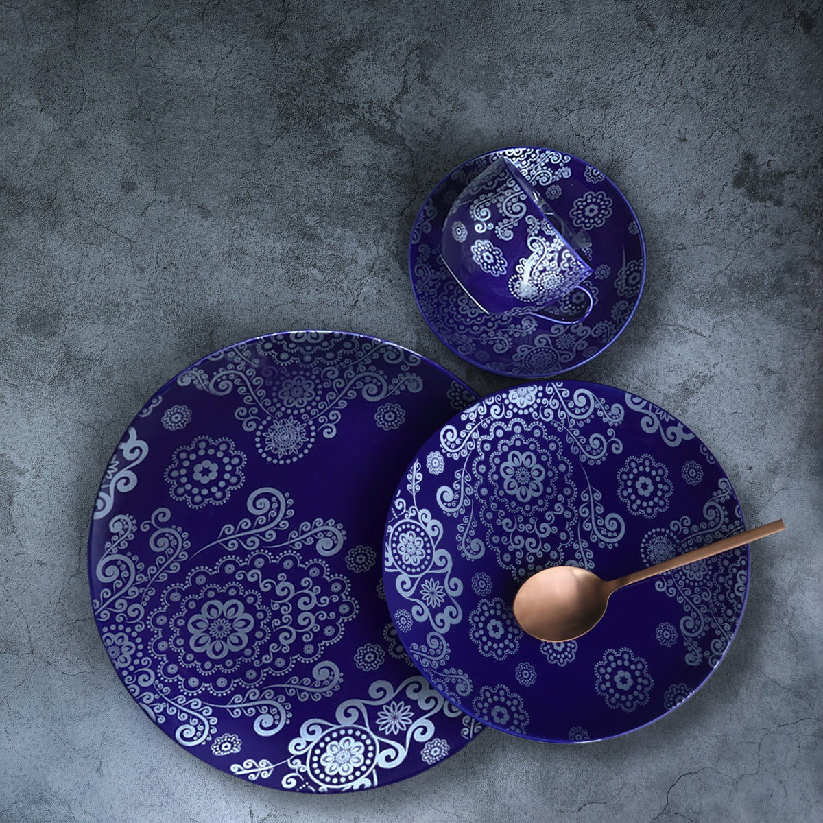Midnight Flora Dinner Set