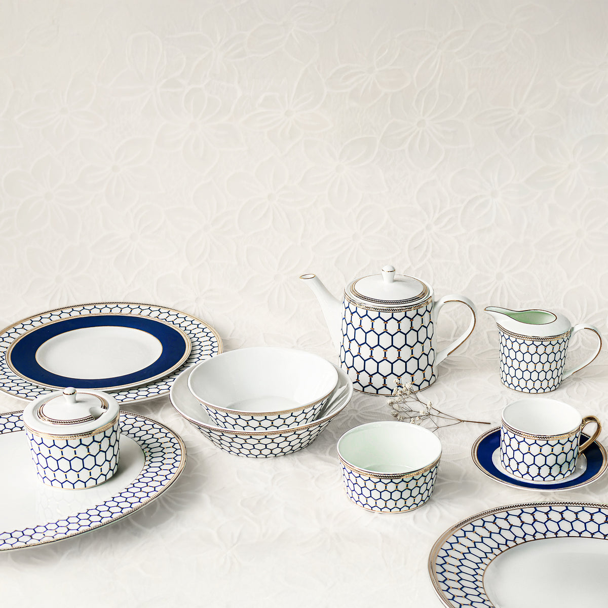 Renaissance Dinner Set