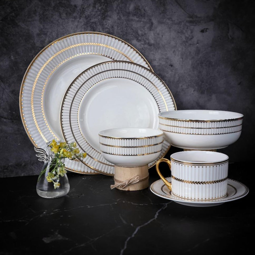 Monarchy Dinner Set