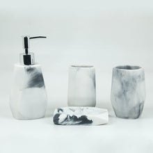 Matte Gossip Bath Set