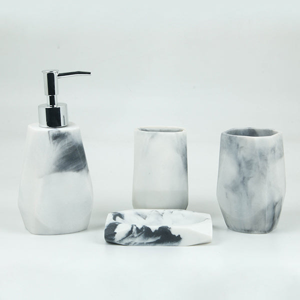 Matte Gossip Bath Set