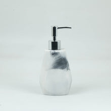Matte Gossip Bath Set