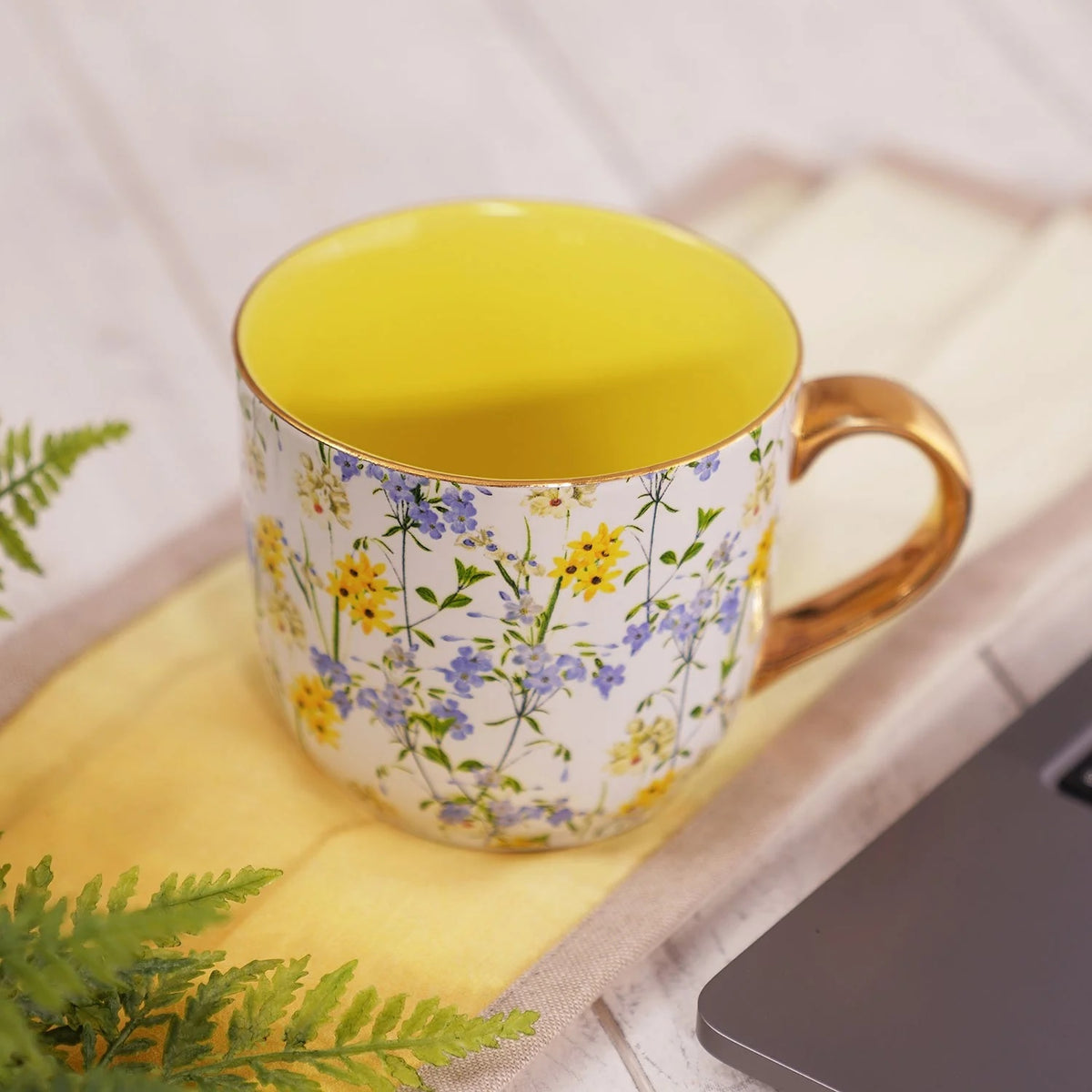 Senorita Floral Mugs